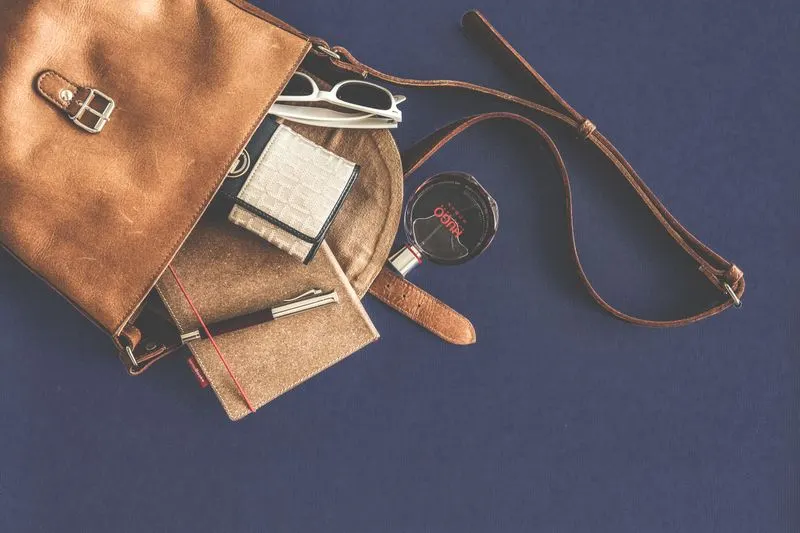 https://admin.kubx.tech/storage/demo/clothing/banner-accessories.webp